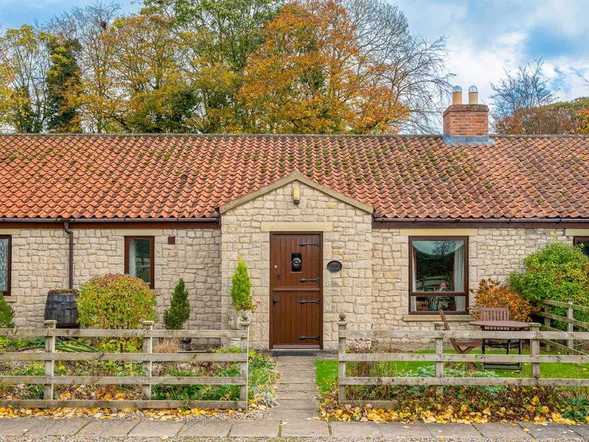 Children-friendly cottage with barbeque & garden - Image 1