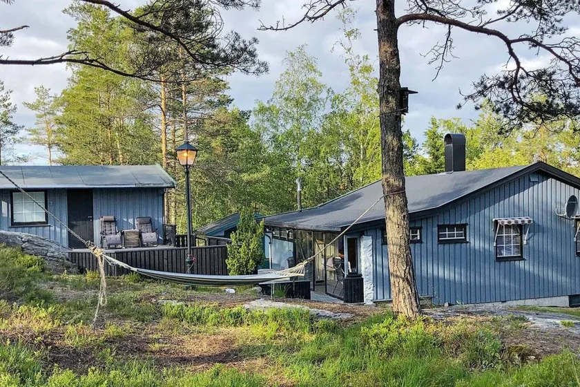 House with barbeque & terrace - Image 1