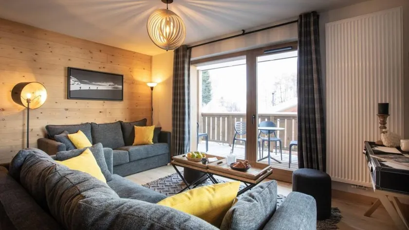 Pleasant holiday apartment with sauna, pool & terrace | Next to the ski | Pet-friendly - Image 1