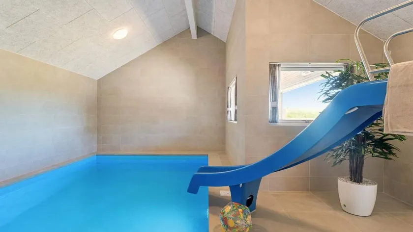 Child-friendly house with terrace, barbeque & private pool | Pet-friendly - Image 1