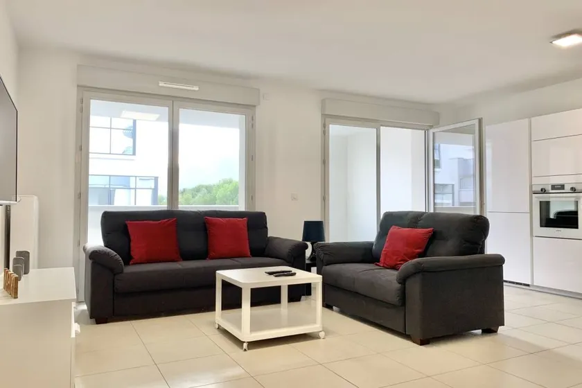 Appartement avec terrasse - Image 1