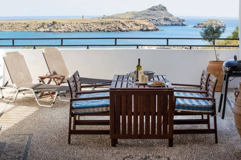 Villa with terrace | Sea view - Image 1