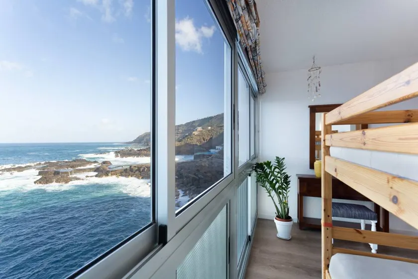 Apartment with fast internet | Sea view | Close to the beach | Good for workation - Image 1