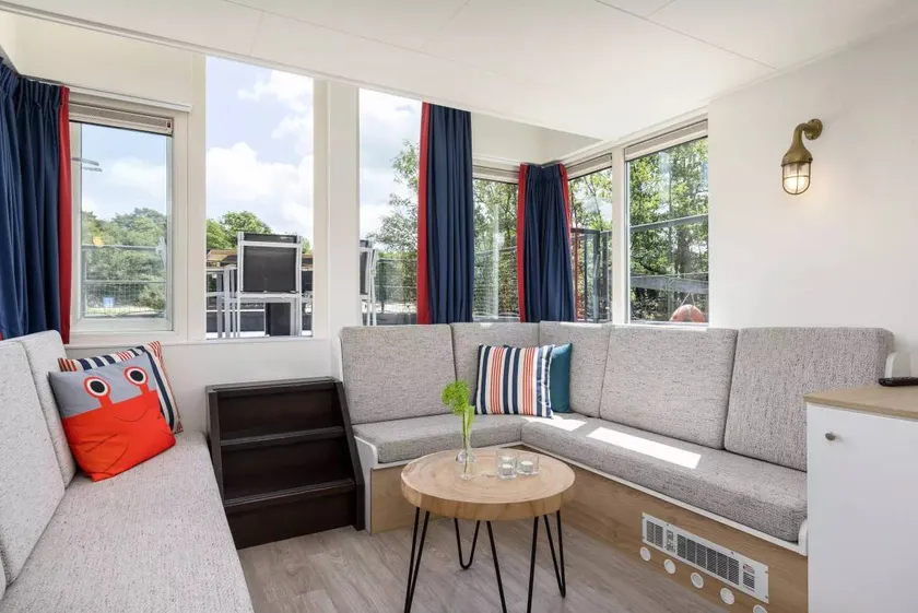 Mobile home with garden | Beach nearby | Pet-friendly - Image 1
