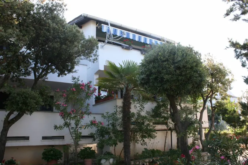 Apartamento totalmente equipado con barbacoa, terraza y jardín - Image 1