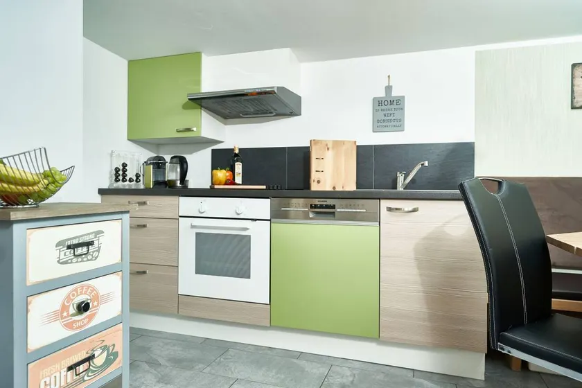 Apartment with garden & barbecue | Garden view - Image 1