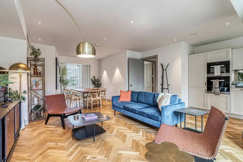 Flat with terrace | Close to Big Ben - Image 1