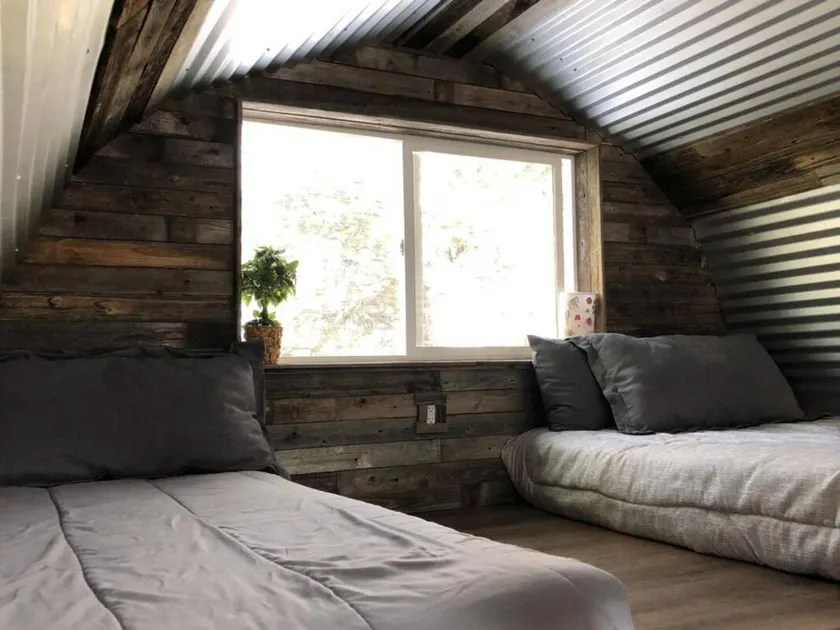Cozy Rustic Mountain Cabin (Loft) - Image 1