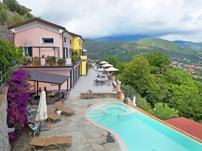 Fully equipped beautiful holiday apartment with terrace, pool & hot tub | City view | Pet-friendly - Image 1