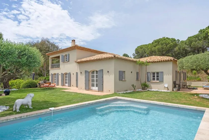 Merveilleuse villa avec terrasse, jardin et barbecue - Image 1