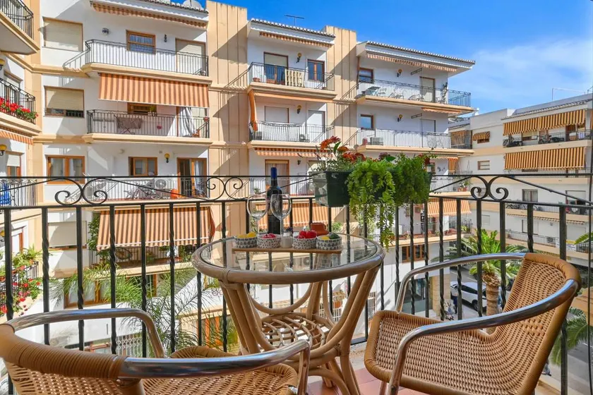 Appartamento totalmente attrezzato con terrazza | Vicino alla spiaggia - Image 1