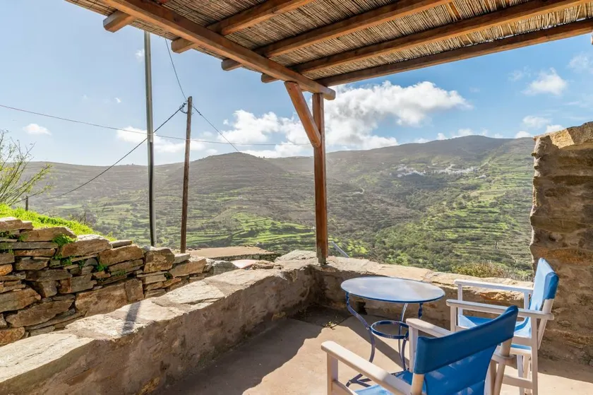 Apartment 'Alonaki Tinos Rental' with Mountain View, Wi-Fi and Air Conditioning - Image 1