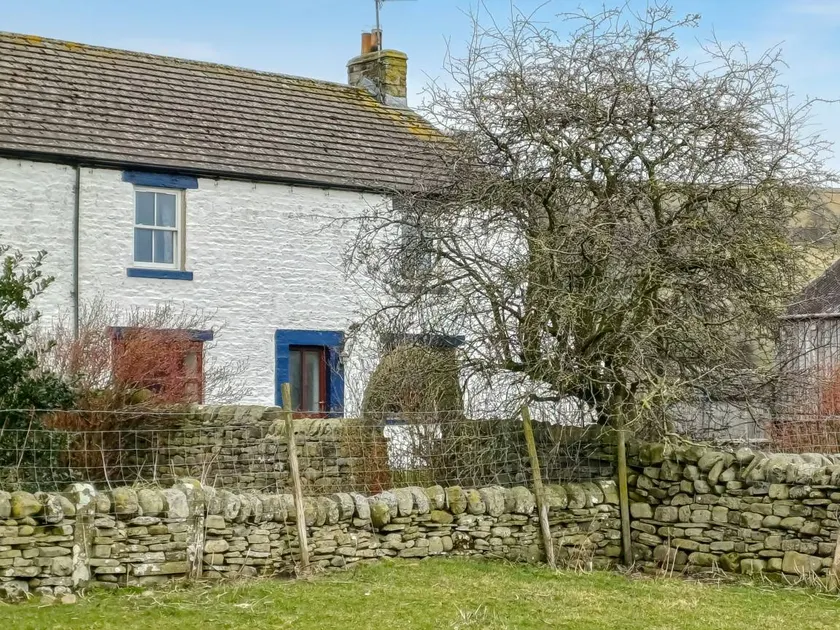 Child-friendly nice cottage with garden & barbeque | River view | Pets allowed - Image 1