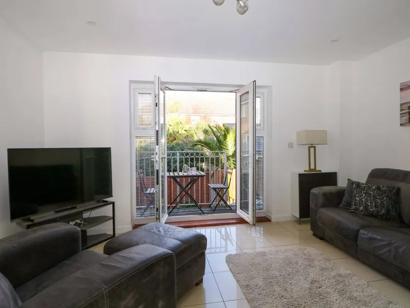Family-oriented wonderful cottage with garden | Beach view | Next to the beach | Pet-friendly - Image 1