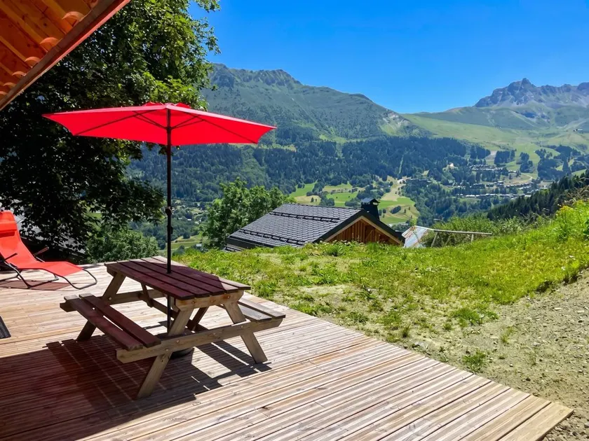 Chalet with garden, barbecue & terrace | Mountain view - Image 1