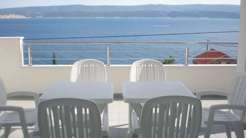 Holiday apartment with terrace & barbecue | Sea view | Close to the beach - Image 1