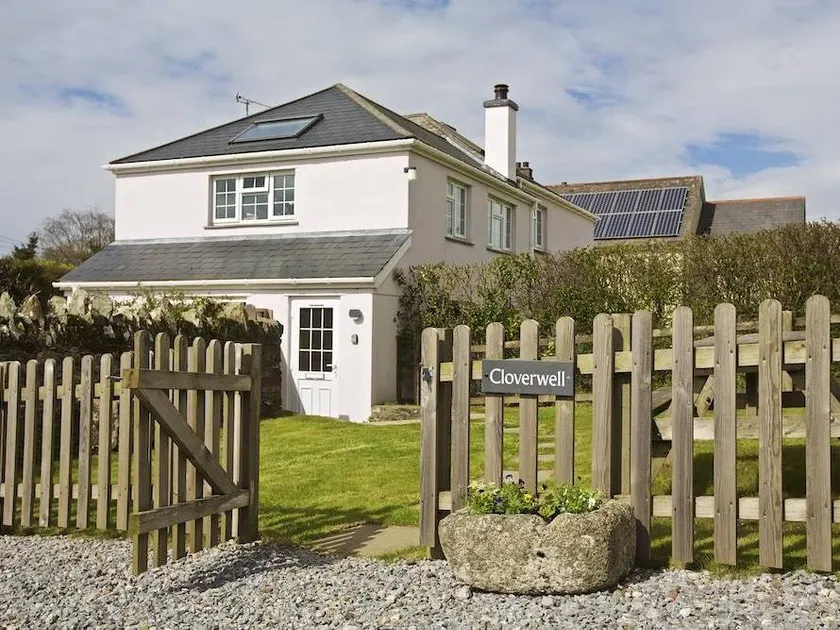 Cottage with garden & terrace - Image 1