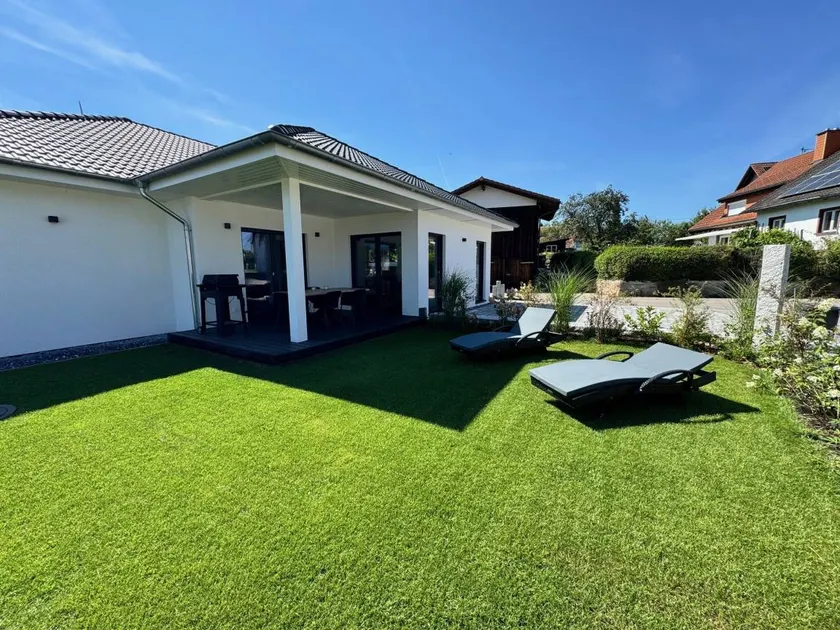 Casa totalmente attrezzata con giardino, terrazza e barbecue | Vista sul giardino - Image 1