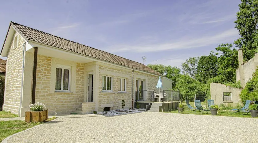 Gite with terrace, garden & BBQ - Image 1