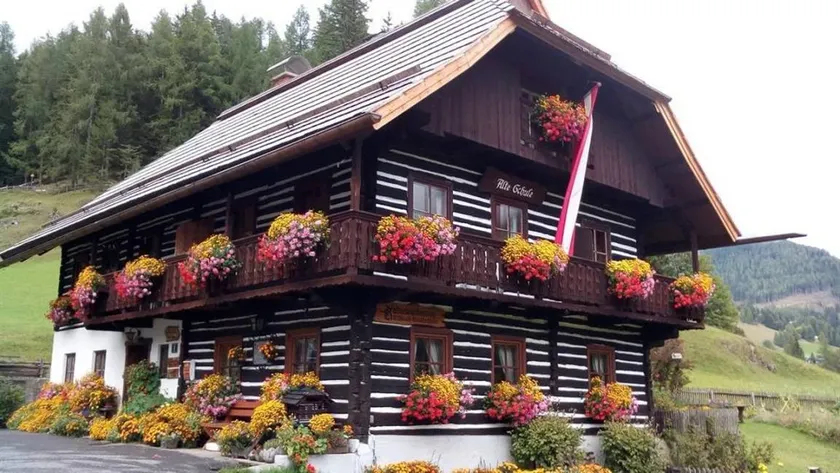 House with garden & barbeque - Image 1