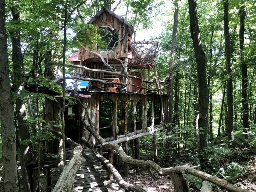 Uniquely Crafted Tree House Rental near Lake Saint Catherine, Vermont - Image 1