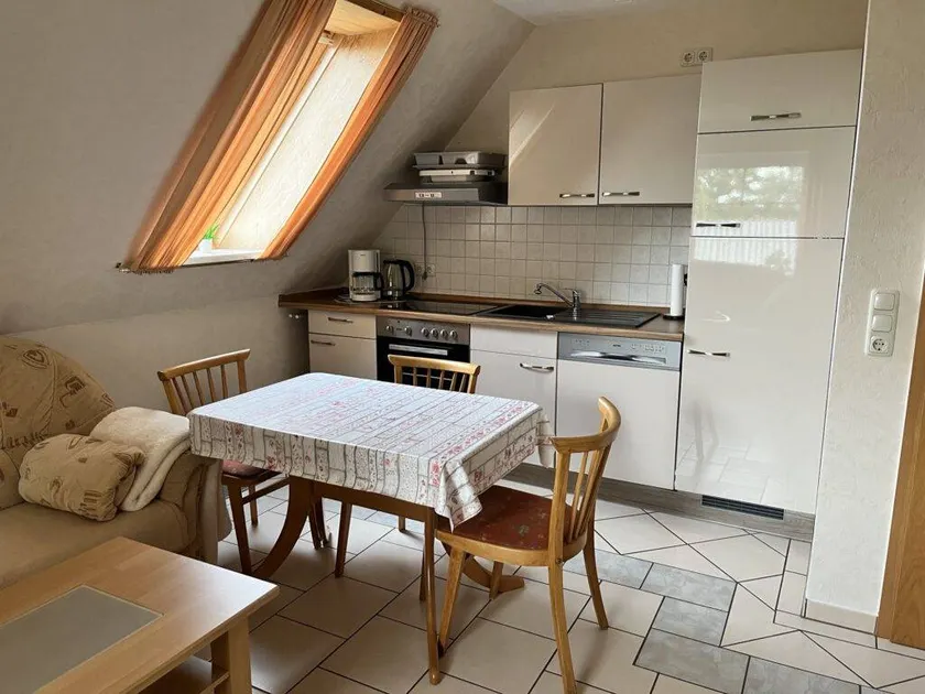Flat with barbeque & garden - Image 1