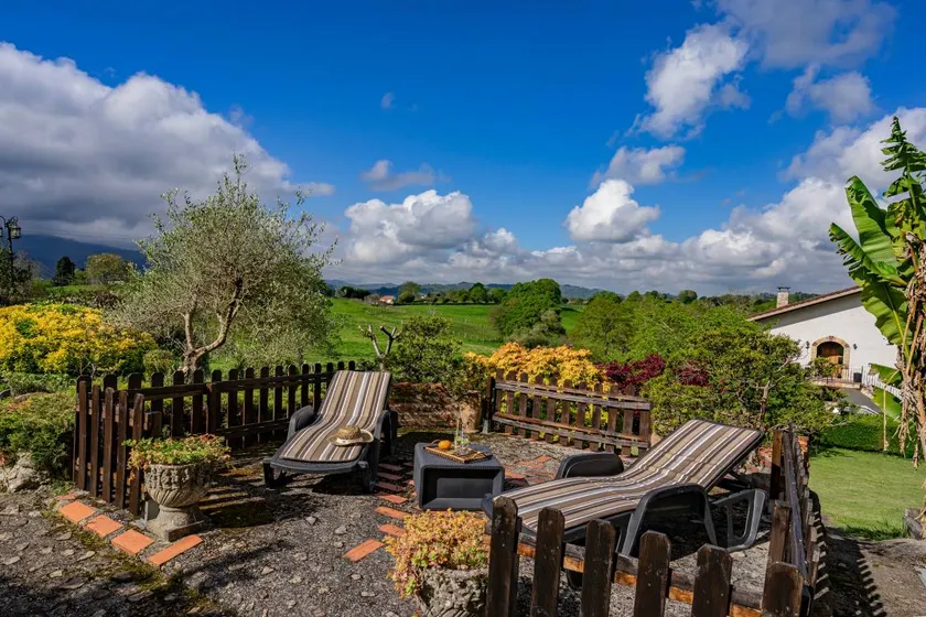 Holiday home with terrace, garden & fast internet | Garden view - Image 1