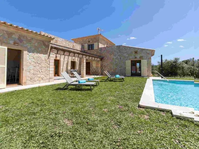 Cottage avec piscine privée, jardin et terrasse - Image 1