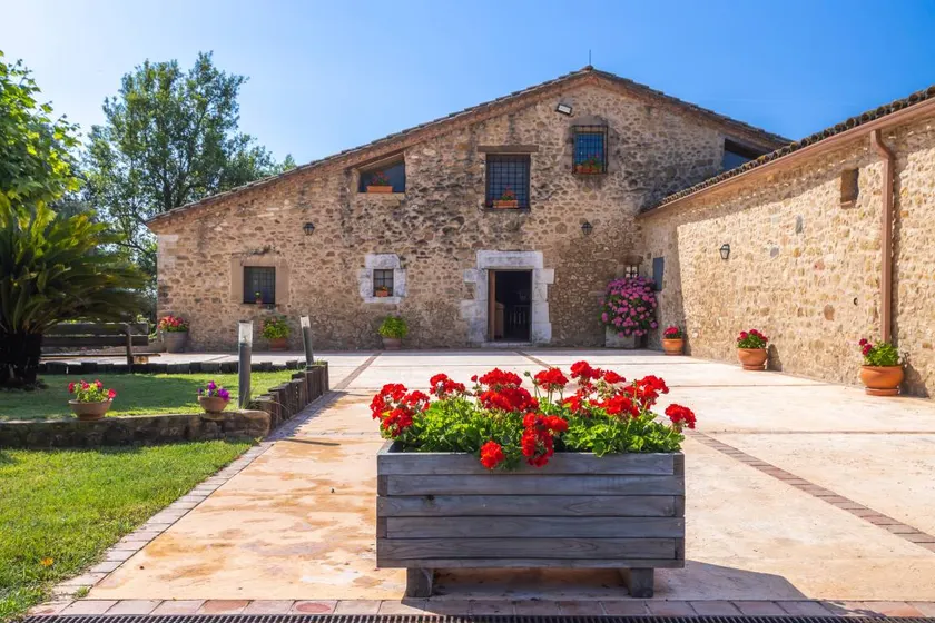 Holiday home with terrace, private pool & garden | Mountain view - Image 1