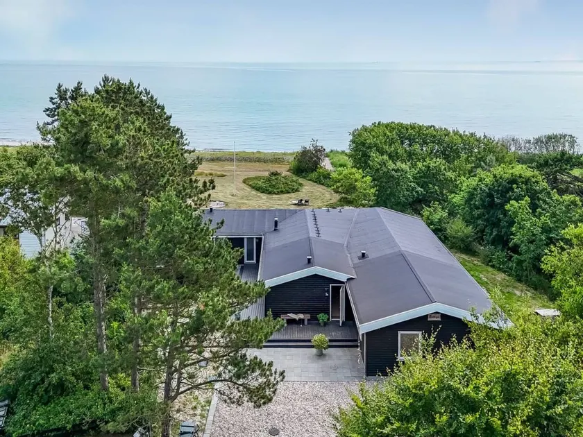 "Donka" - 25m from the sea - Image 1