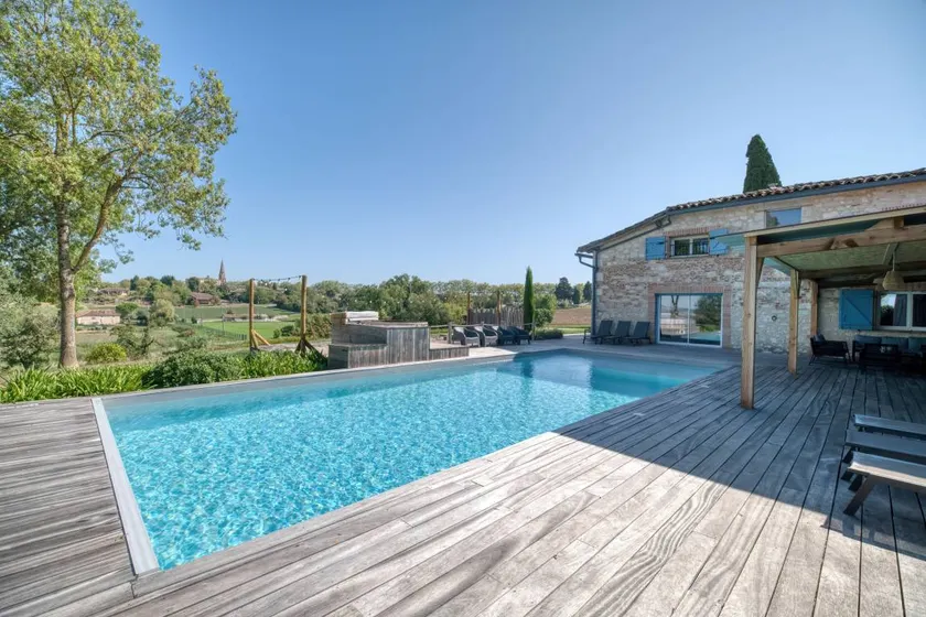 Family-friendly cottage with garden, sauna & pool | Lake view | Suitable for remote work | Pet-friendly - Image 1