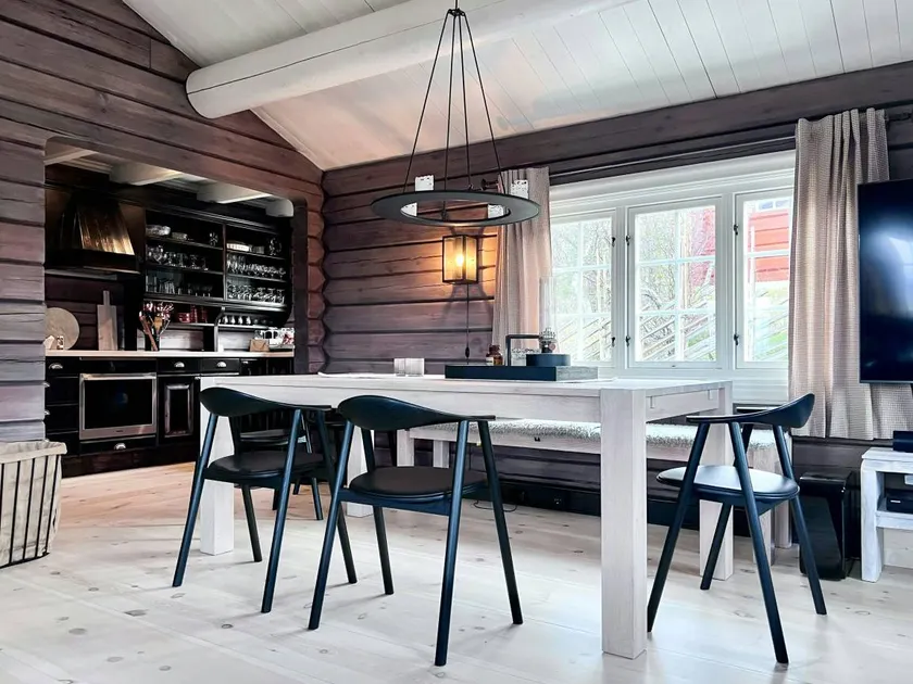 Holiday home with terrace, BBQ & garden - Image 1