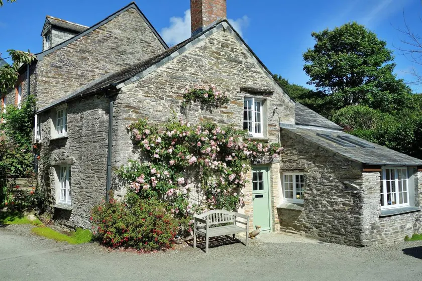 Cottage with garden - Image 1
