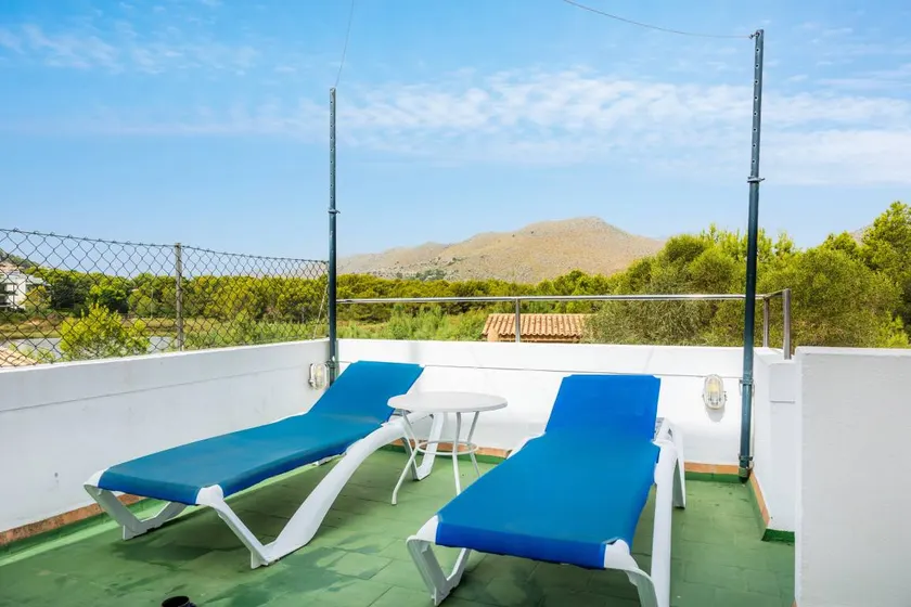 Fully equipped holiday home with terrace, barbecue & garden | Mountain view | Beach nearby - Image 1