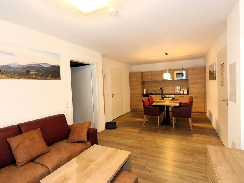 Family-friendly holiday apartment with garden & jacuzzi | Mountain view | Close to the ski | Pet-friendly - Image 1