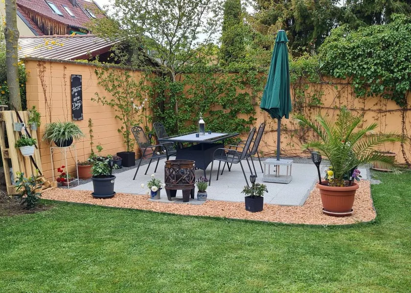 Pleasant flat with terrace | Garden view - Image 1