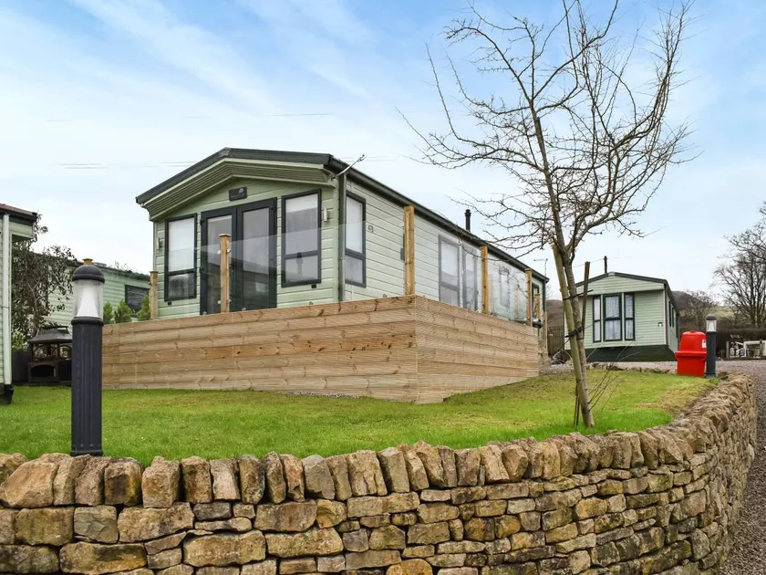 Cottage with garden | River view - Image 1