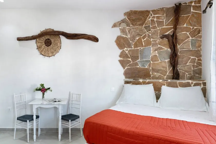 Studio with garden & terrace | Mountain view - Image 1