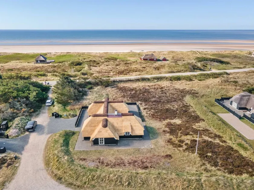 Child-friendly nice house with sauna & terrace | Next to the beach - Image 1