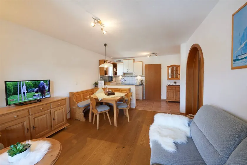 Family-oriented beautiful apartment - Image 1