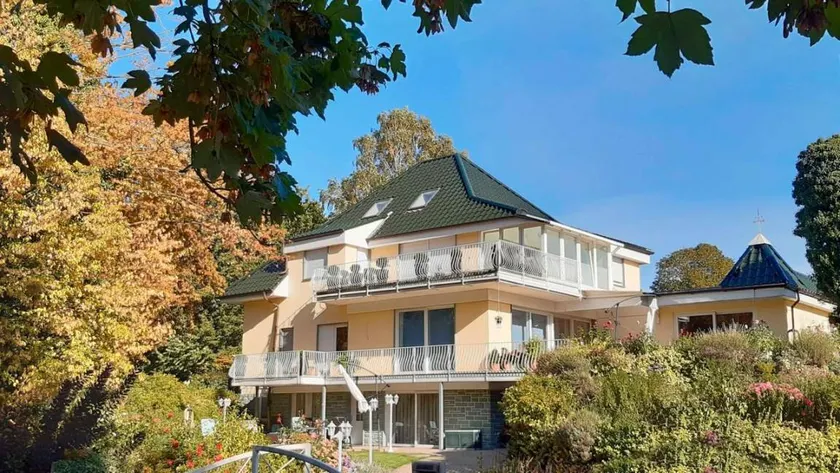 Familienorientierte Wohnung mit Terrasse, Garten und Pool - Image 1