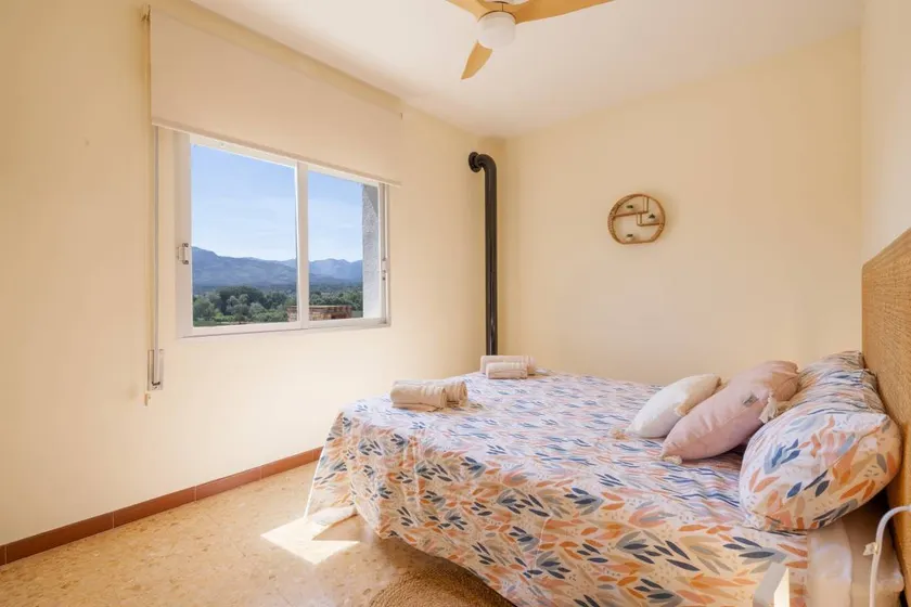 Holiday home with terrace | River view - Image 1