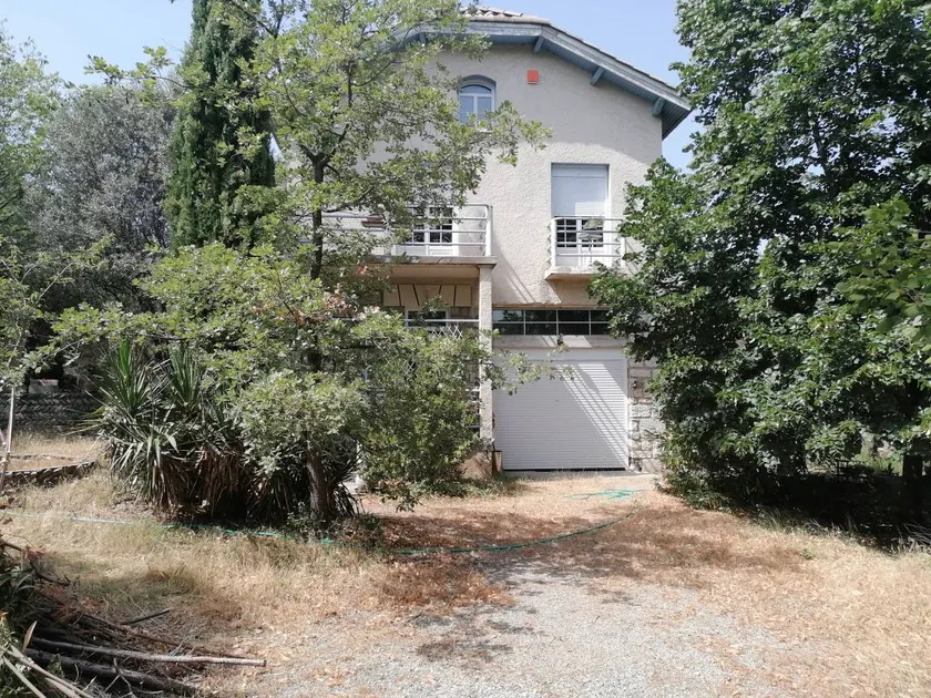 Holiday home with terrace & garden - Image 1