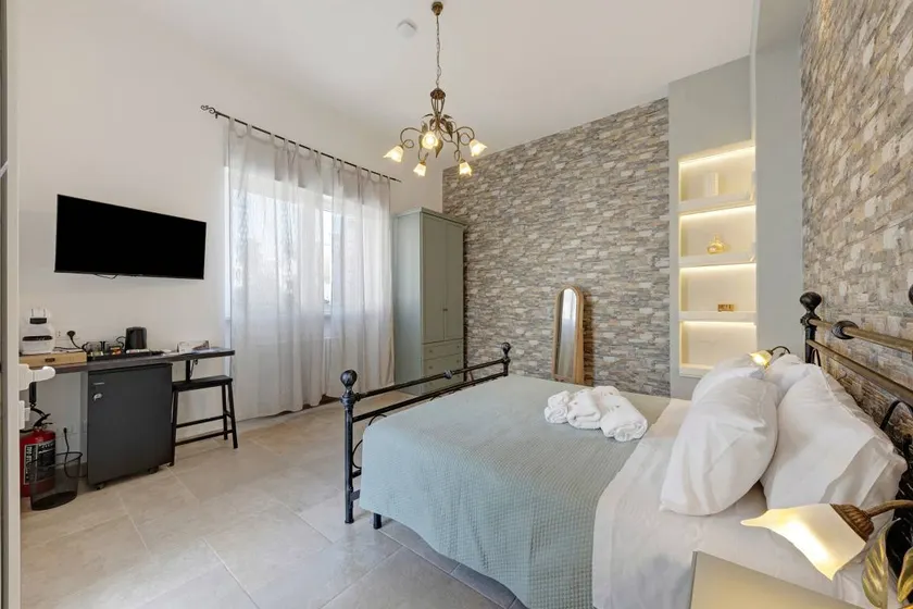 Chambre d'hôtes avec terrasse | Vue ville - Image 1
