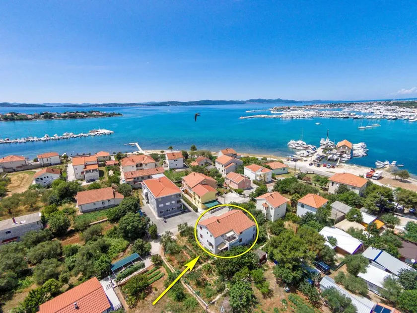 Holiday apartment with garden & terrace | Beach nearby - Image 1