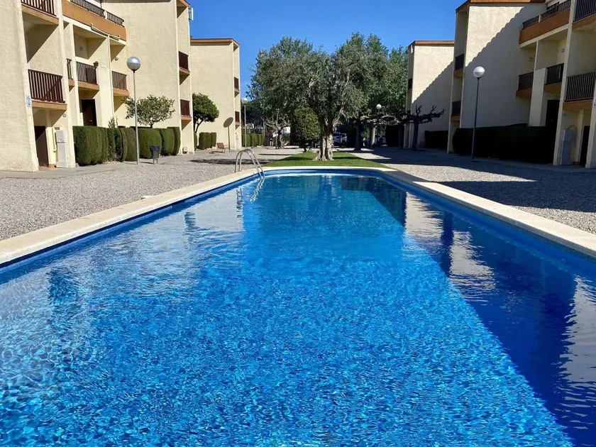 Appartement de vacances entièrement équipé avec piscine et jardin | Proche de la plage - Image 1