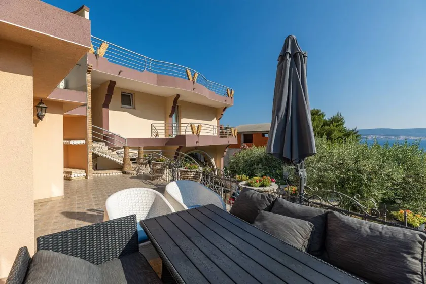 Two bedroom apartment with terrace and sea view Lokva Rogoznica, Omiš (A-24321-a) - Image 1