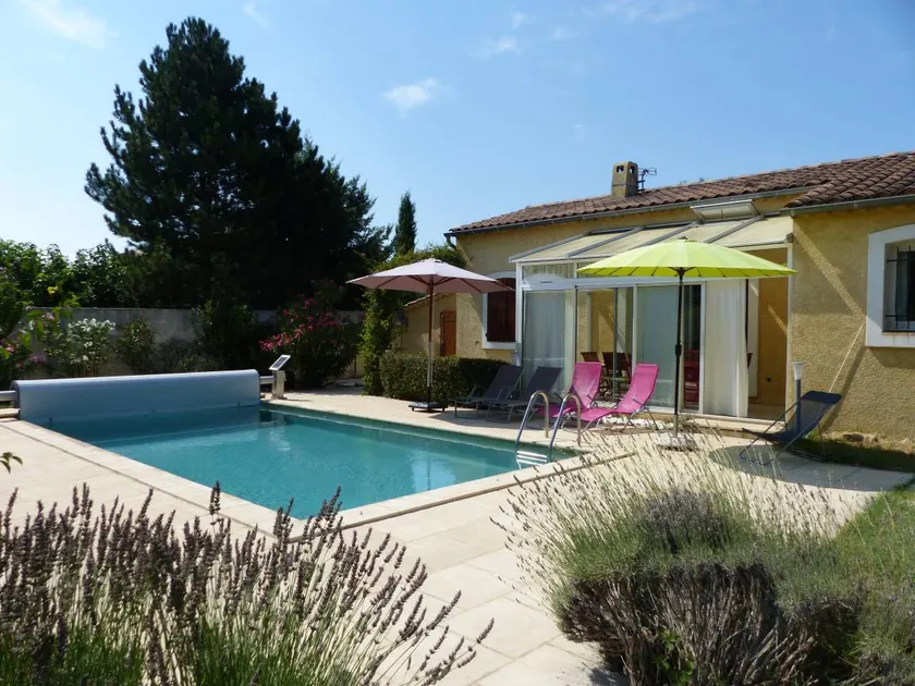 Villa with barbecue, terrace & private pool | Garden view - Image 1
