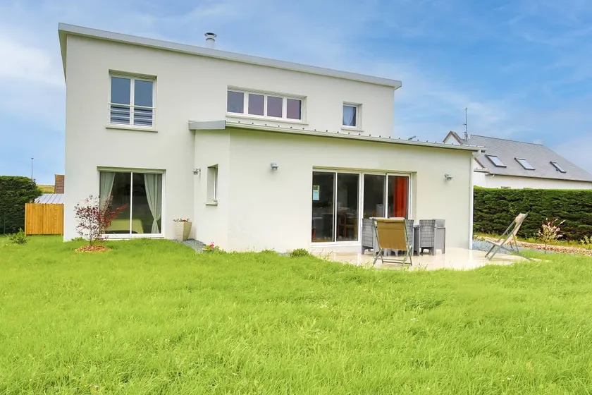 House with garden, barbeque & terrace | Garden view - Image 1