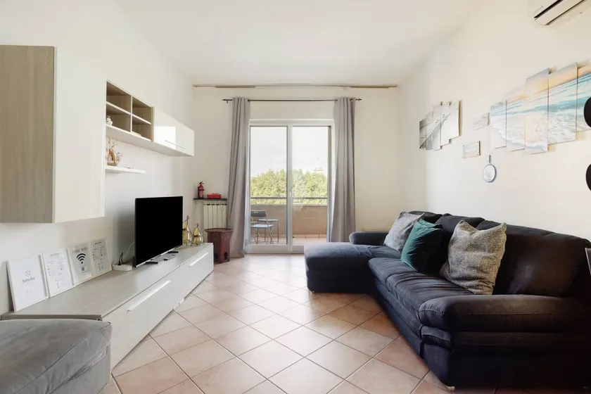 Charmant appartement de vacances entièrement équipé avec internet haut débit | Vue ville | Avec animaux acceptés - Image 1